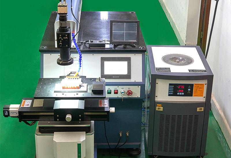 Laser welding machine